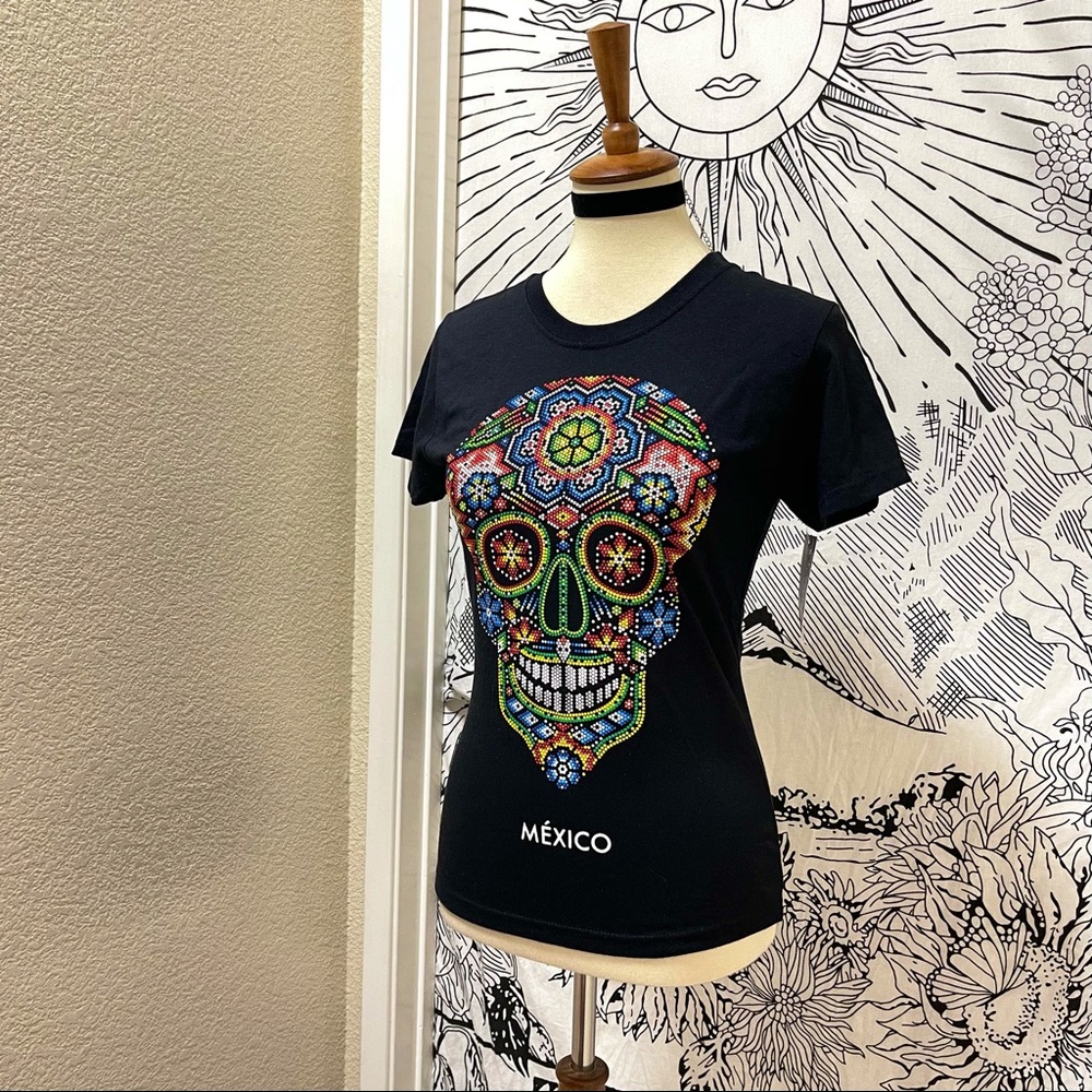 π Beautiful Mexican skull top - Picture 4 of 11